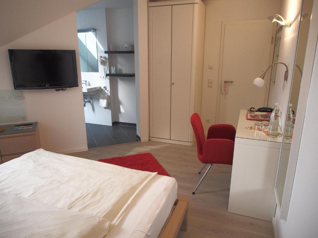 Hotel Barbarossa Karlsruhe Szoba fotó