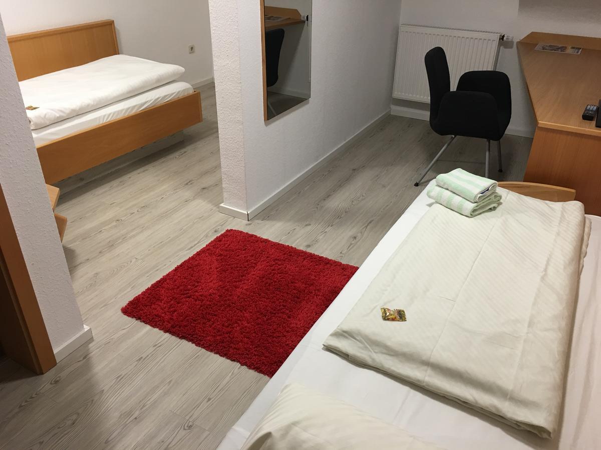 Hotel Barbarossa Karlsruhe Kültér fotó